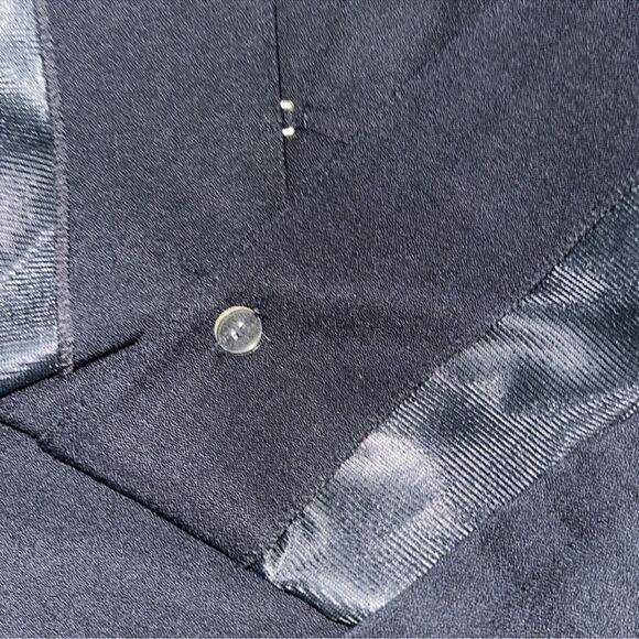 Vintage Treasure M Black Japan Style Gold Tone Locking Latches Jacket - Picture 9 of 11